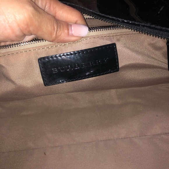 Burberry Ashmore Super Nova Patent Bag - Picture 4 of 7